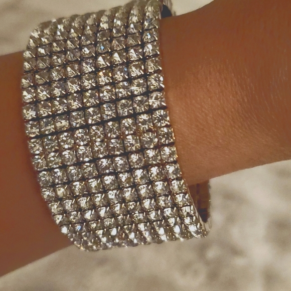 Cuff Bracelet - Picture 6 of 7